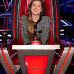 Kelly Clarkson Debuts a Dramatic Chin-Length Bob Just in Time for Fall